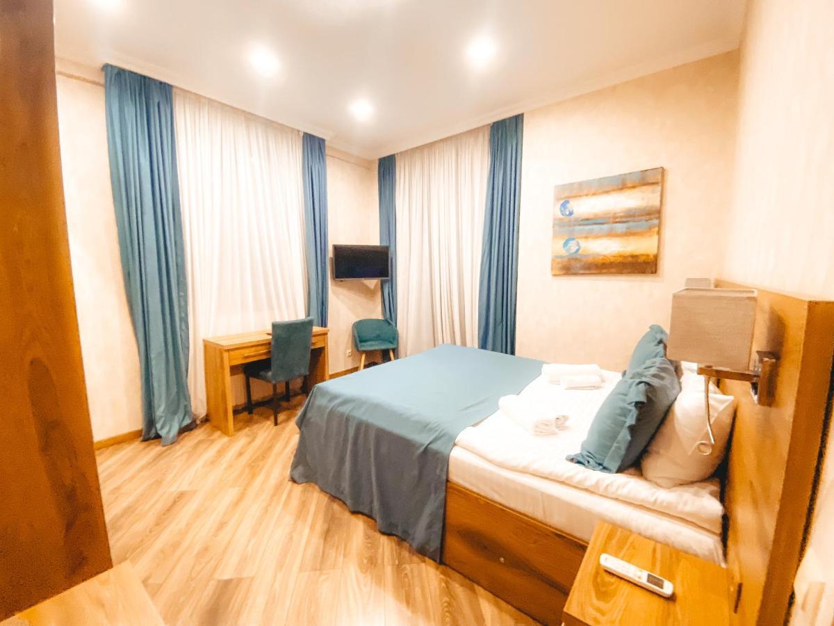 Sunset Tbilisi Luxury Aparthotel Esterno foto
