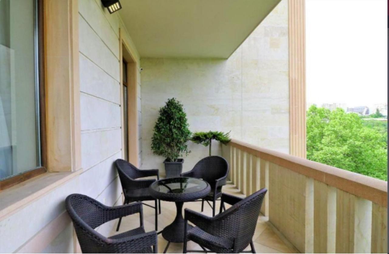 Sunset Tbilisi Luxury Aparthotel Esterno foto