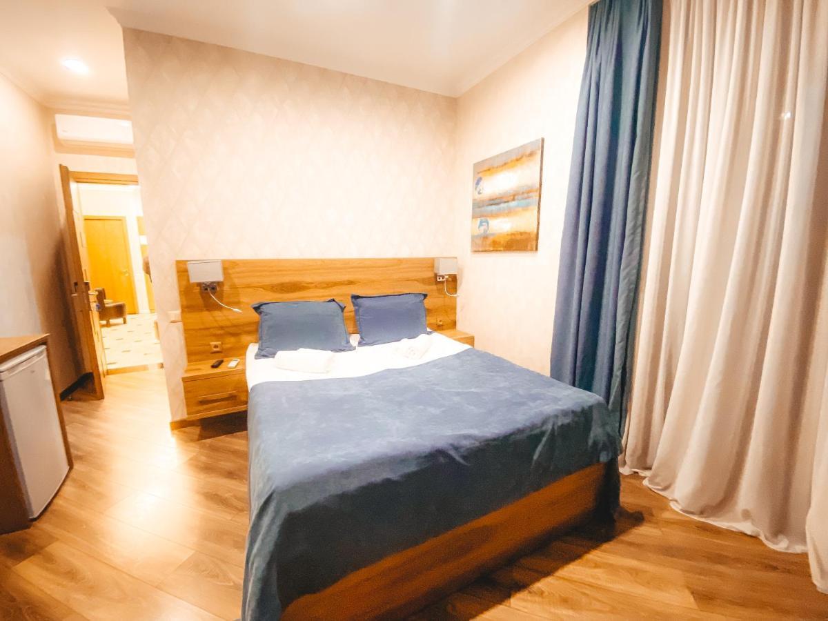 Sunset Tbilisi Luxury Aparthotel Esterno foto
