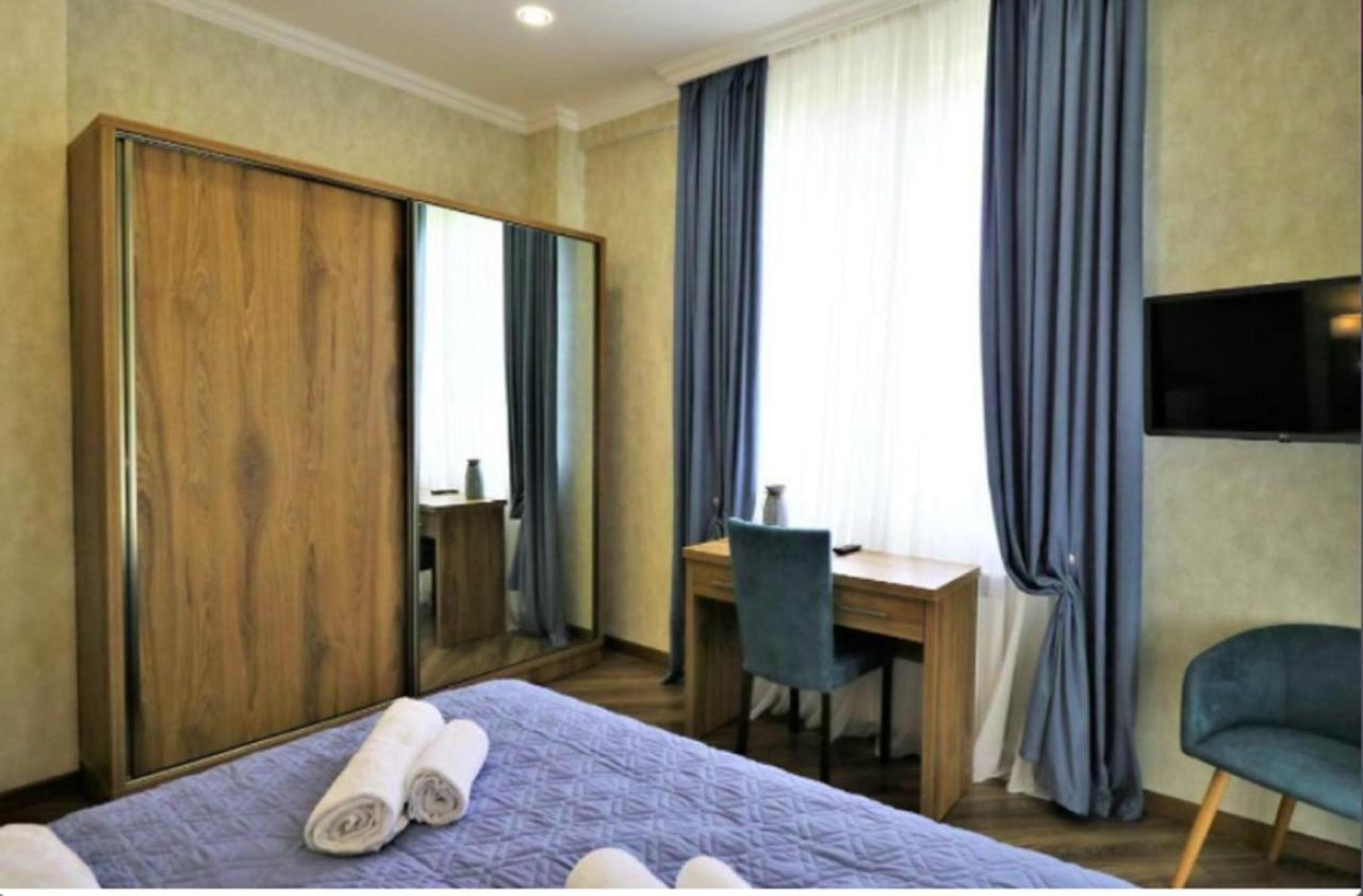 Sunset Tbilisi Luxury Aparthotel Esterno foto