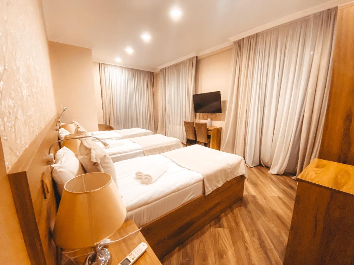 Sunset Tbilisi Luxury Aparthotel Esterno foto